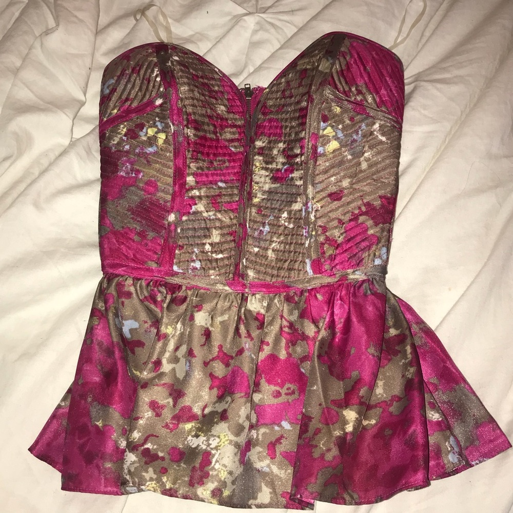 Adorable strapless bustier top